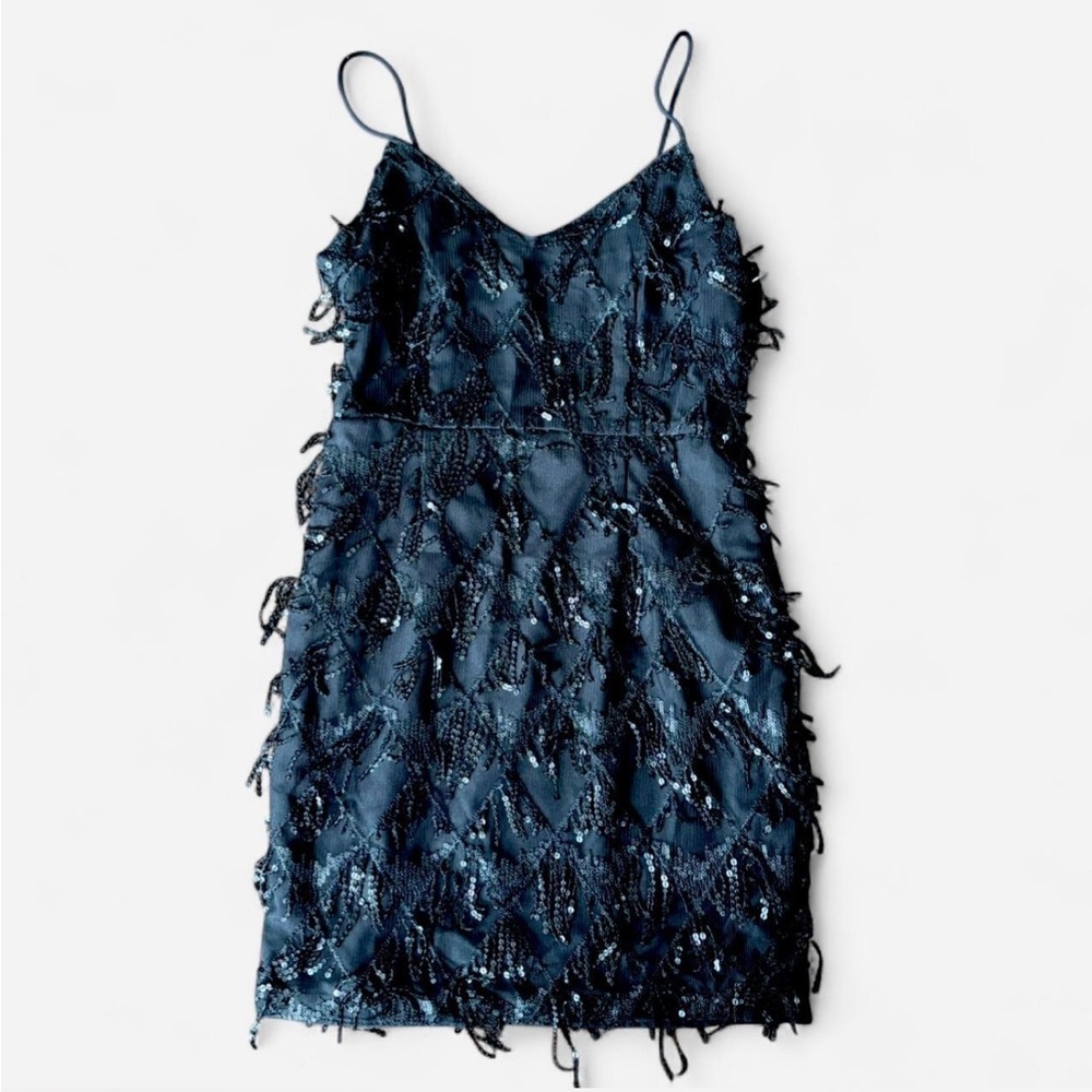 Black sequin flapper mini dress with fringe 🖤